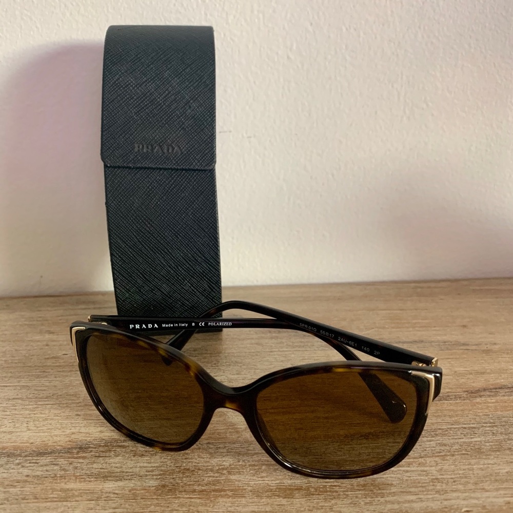 Prada Sunglasses Tortoise/Brown 🕶